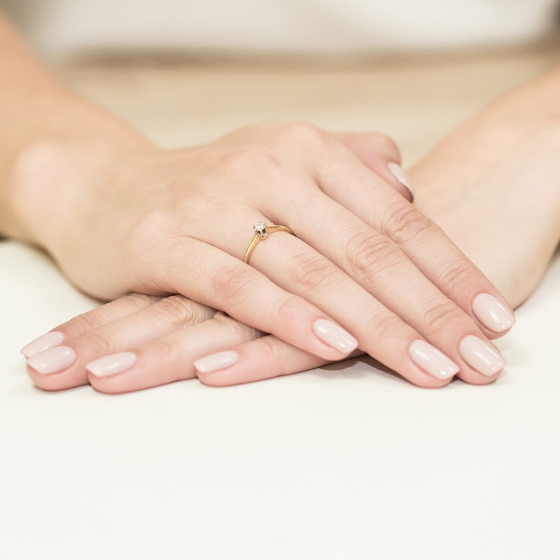 Goldring mit Zirkonia