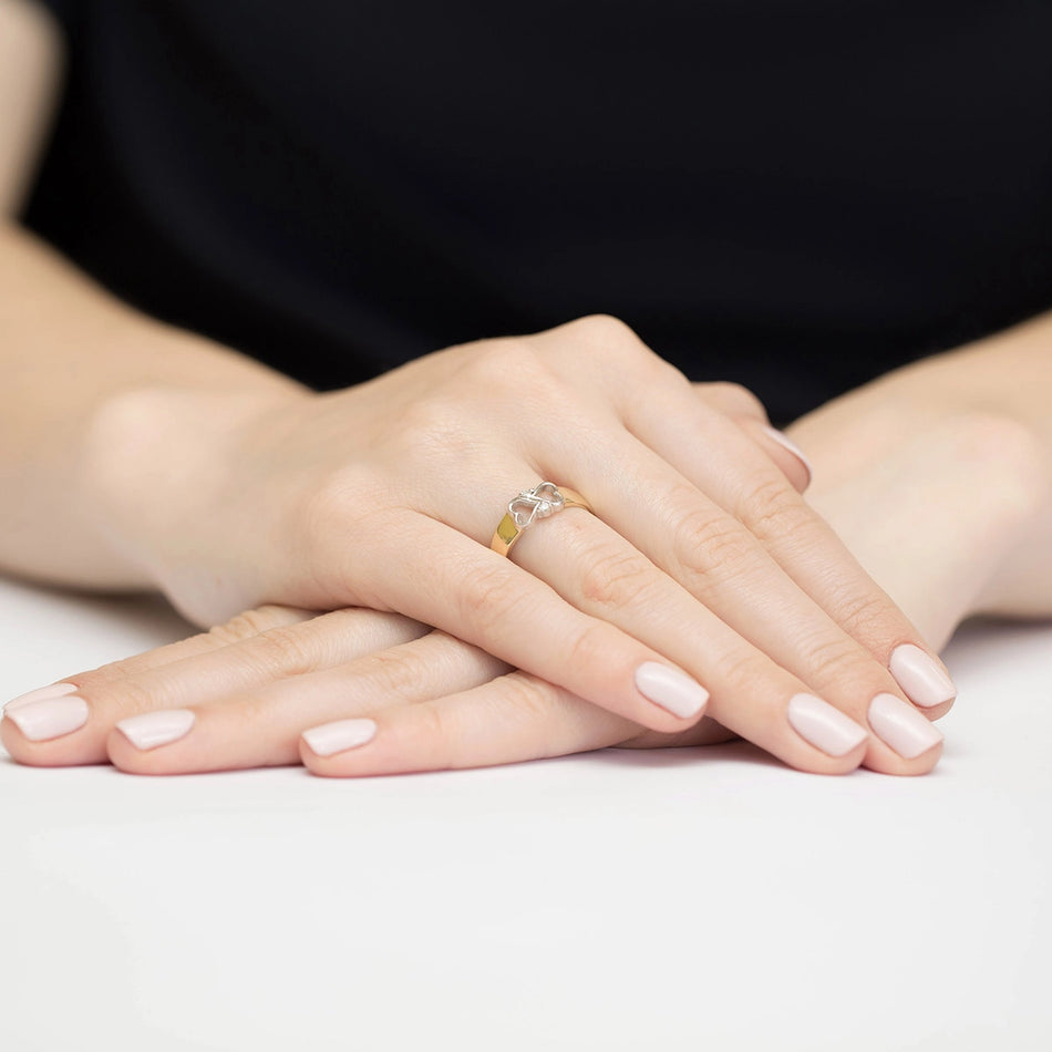 Goldring mit Zirkonia