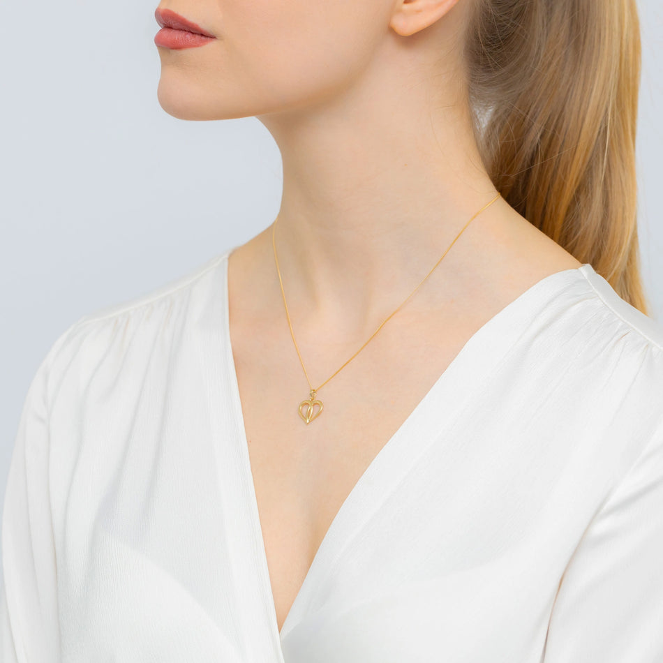 Gold Pendant Heart-Shaped Teardrops