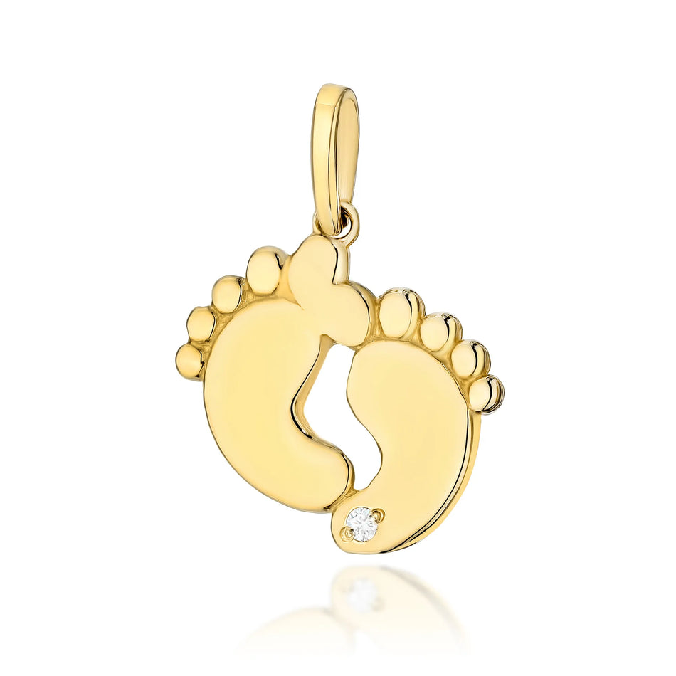 Gold Pendant with 0.005ct Diamond