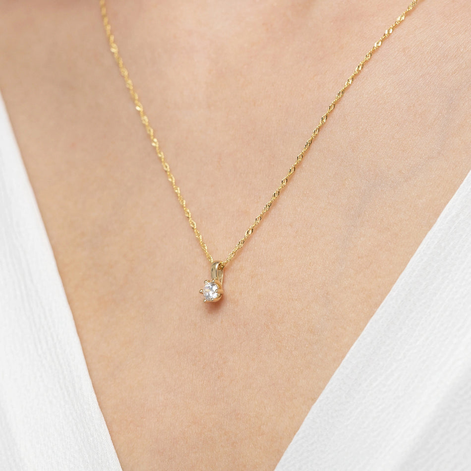 Gold Pendant with 0.15ct Diamond