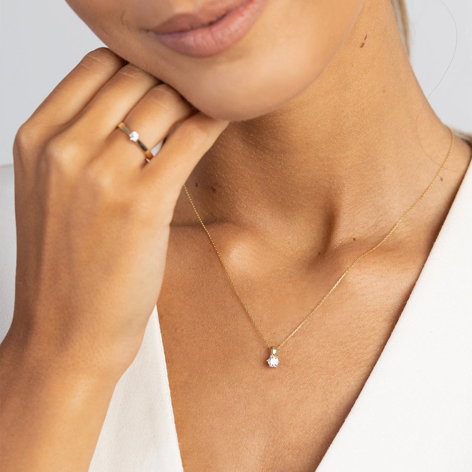 Gold Pendant with 0.30ct Diamond