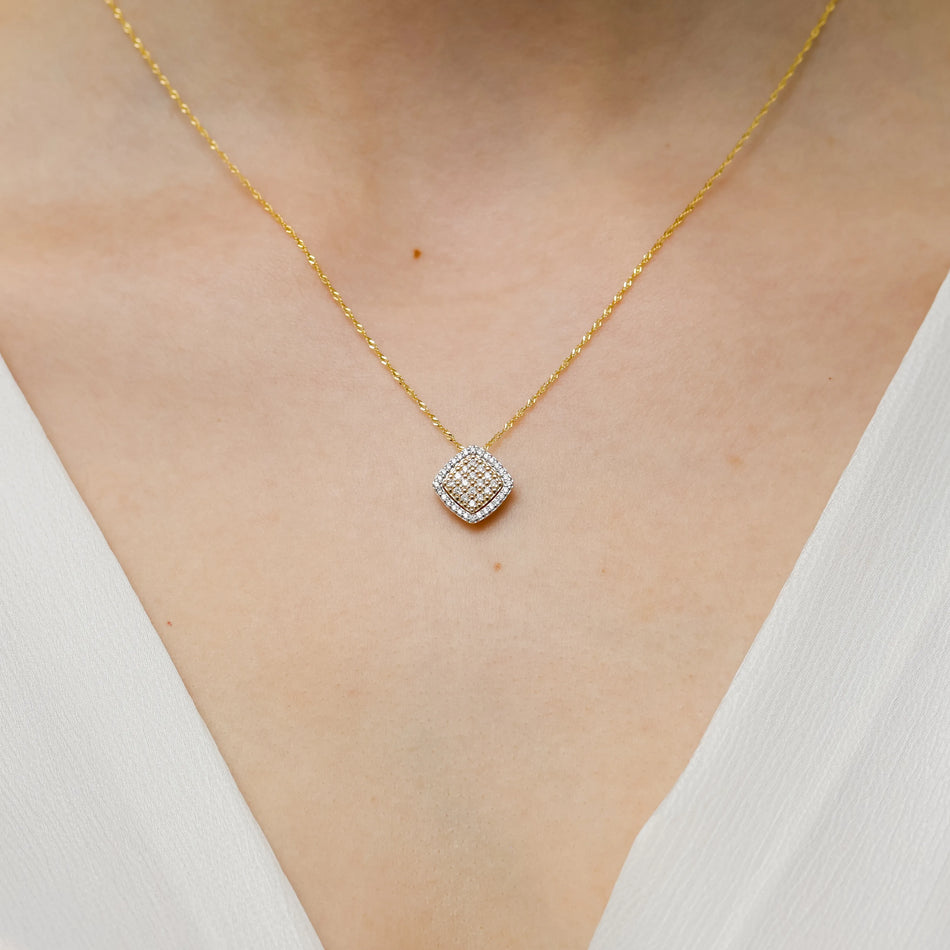 Goldanhänger mit Diamanten