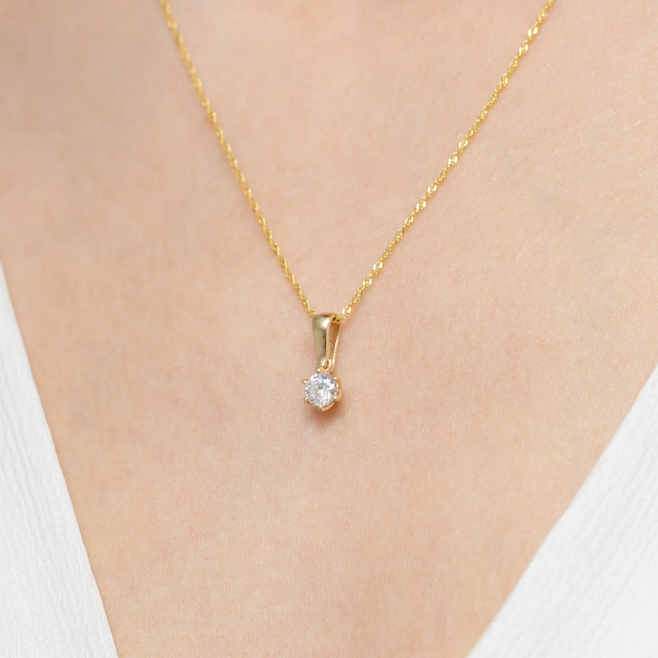 Gold Pendant with 0.40ct Lab-diamond